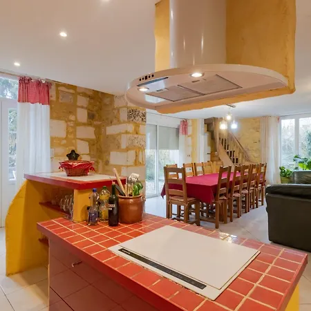 Maison Sebastien Nyaraló Saint-Pierre-de-Côle