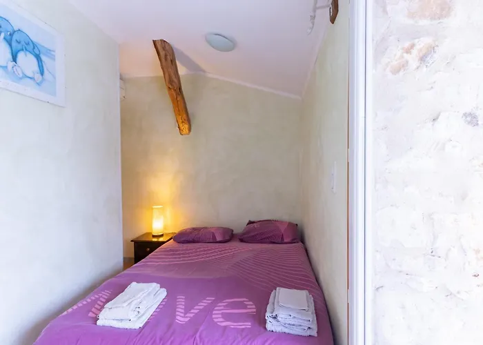 Maison Sebastien بيت للعطل *